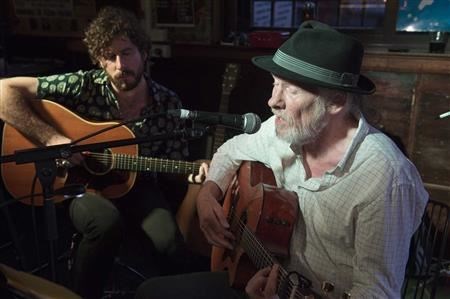Eddie Ink Performing Original Songs @ Strumarama ( (Paul Dunn))