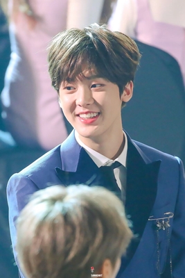 ASTRO Yoon Sanha ユンサナ Photo Essay Yoon Sanha (ASTRO) - New Profile Photo : r/kpop