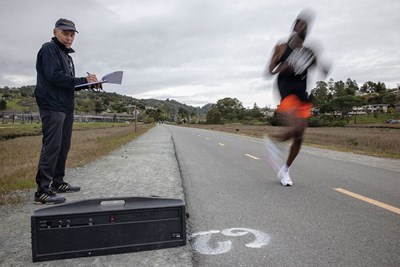 Marathon mentor helps prisoners run life’s race | MY HERO