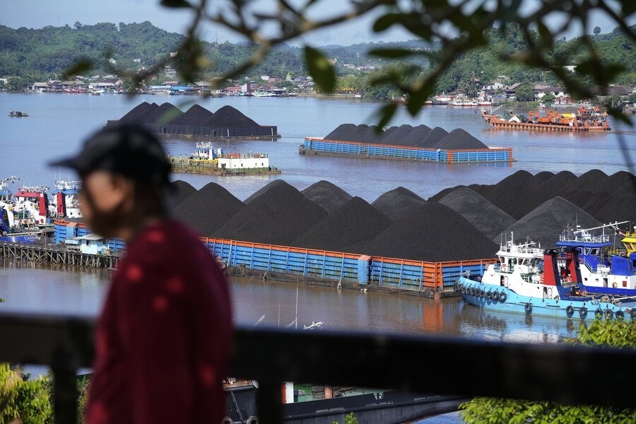 Picture of Coal-reliant Indonesia receives $20 billion to boost green energy