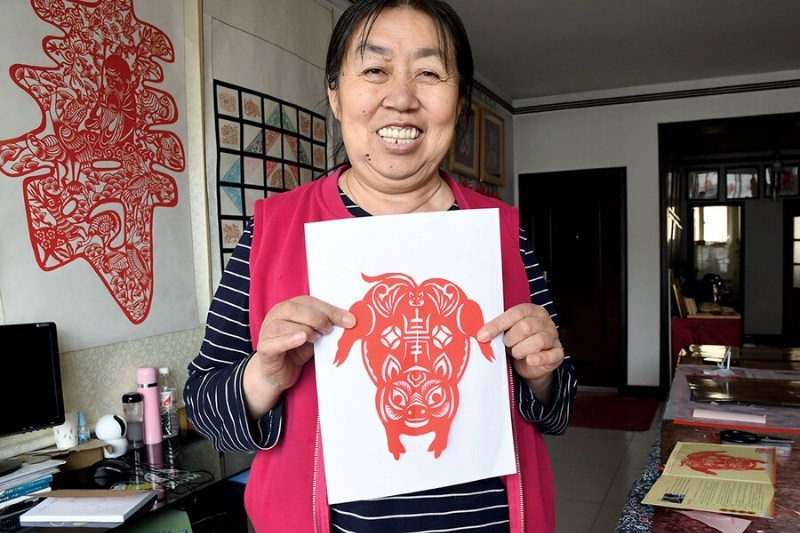 Picture of This Chinese folk artist shares joy on paper, one snip at a time