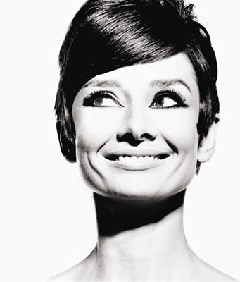 <a href=http://www.takegreatpictures.com/content/images/Audrey_Hepburn_1965_2_.jpg>Audrey Hepburn</a>