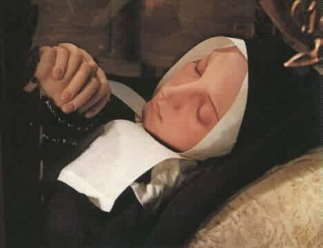 St. Bernadette's incorrupt body (http://www.holysouls.com/bernadette1.jpg)