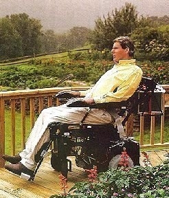 This is Christopher after his accident. (http://www.chrisreevehomepage.com/biography.html)