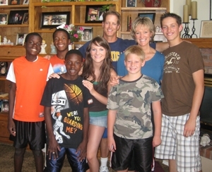 Karen and her Family (www.karenkingsbury.com)