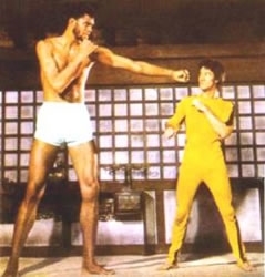 Bruce Lee sparring Kareem Abdul-Jabbar (google.com/images)