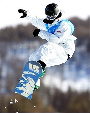 Shaun White during the 2010 Olympics. (http://gadgetalk.co.cc/wp-content/uploads/shaunwhite.jpg)