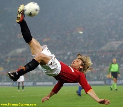 Soccer Player (http://dynamosoccer.org/images/Bicycle.jpg)