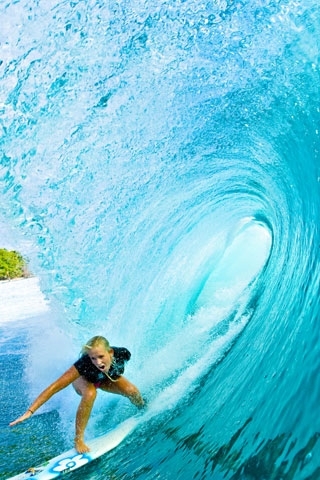 Bethany Hamilton Surfing  (ellegirl.elle.com)