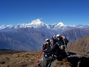A new mountain guide and her clients. (EWN ())