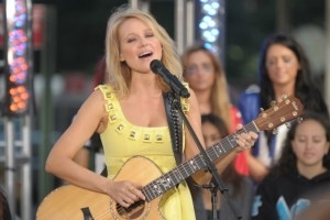 Jewel performing (http://y95country.com/tags/movies/ ())