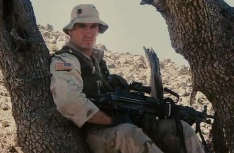 Pat with M249 Squad Automatic Weapon (SAW) (http://starcasm.net/wp-content/uploads/2010/08/Pat-Tillman-480x313.jpg?ggnoads (Pat Tillman))