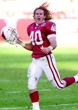 Pat with Arizona Cardinals (http://www.almadentimes.com/031606/images/wee26.jpg (NFL))