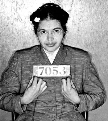 Rosa Parks arrested (http://4.bp.blogspot.com/_kvMusHIGFII/TVHk3kT-0DI/AAAAAAAAAU4/soNb1CGoFjA/s1600/Rosa-Parks-Dickson1dec05%255B1%255D.jpg ())