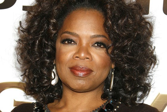  (http://rollingout.com/wp-content/uploads/2012/04/oprah-glam.jpg)