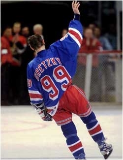  (http://www.nhlsnipers.com/wp-content/uploads/2010/12/gretzky_rangers.jpg ())