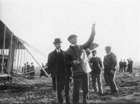 Wilbur and Orville in France (http://www.wright-brothers.org/Information_Desk/He ())