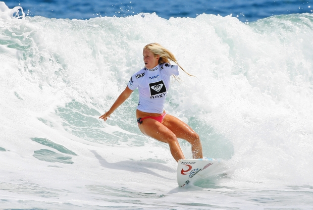 Bethany Hamilton surfing (http://soulsurfertruestory.blogspot.com/ (unknown))