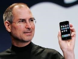 Steve Jobs with one of his creations. (iPod) (http://blog.thesysintl.com/2012/02/innovator-profi (Leslie))
