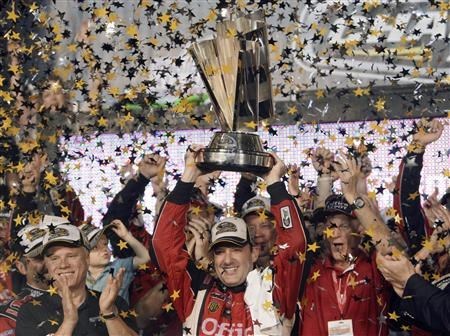 Tony Stewart won Sprint Cup (http://addins.whig.com/blogs/dobservations/wp-cont ())