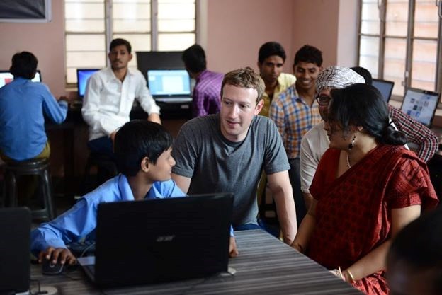 Mark Zuckerberg in India with connected village (internet.org ())