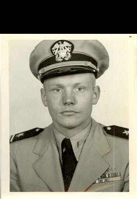 Neil Armstrong in the Navy (http://digitalprojects.libraries.uc.edu/ ())