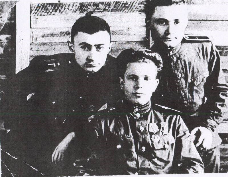 IM Budilin and his friends ((http://education.simcat.ru/school30/museum/27 (Friends))
