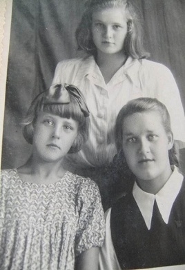 Inna with her friends when she was a schoolgirl (from old photos  (I took it from my family album))