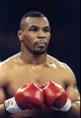 Mike Tyson (http://fr.ippo.wikia.com/wiki/Mike_Tyson ())