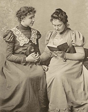 Anne Sullivan read to Helen Keller (http://harvardmagazine.com/2004/07/helen-keller.ht ())