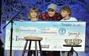 justin Bieber donating ( ())