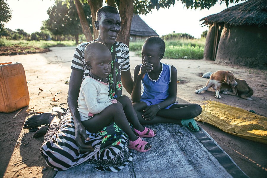 Picture of Floods are battering South Sudan. This aid worker helps villagers plan for the worst.