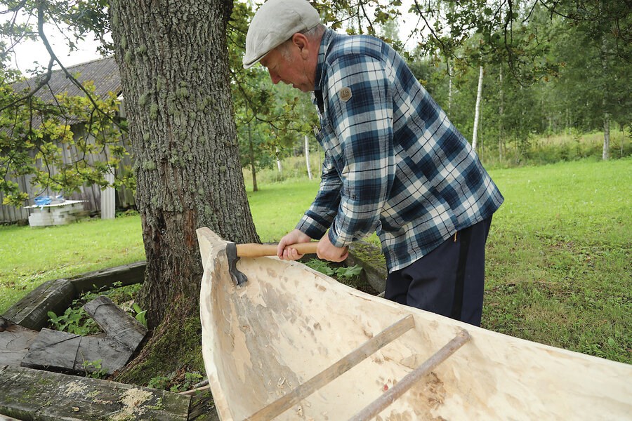 Picture of The last of Estonia’s master canoe-makers are still carving their niche