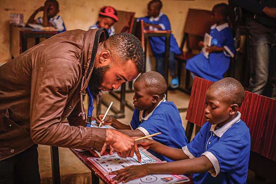 Picture of This program in Nigeria sends children from the streets into the classroom