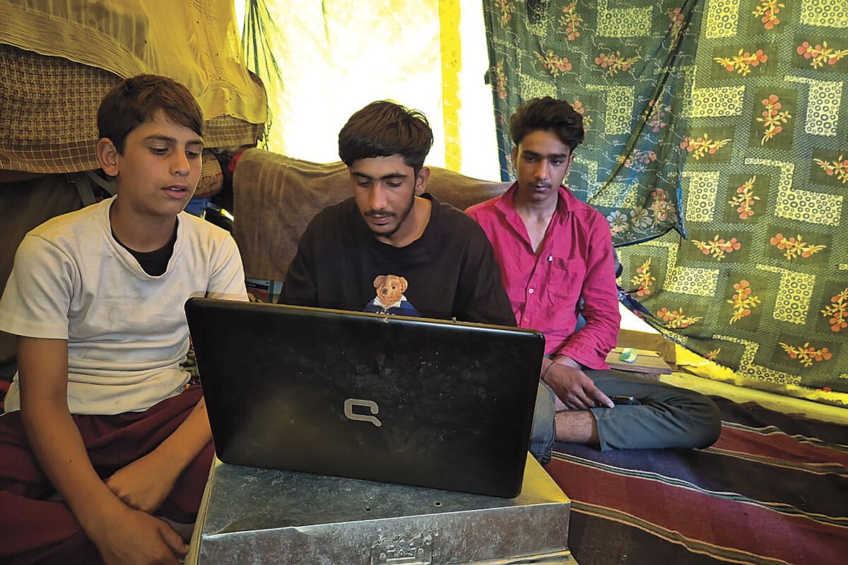 Picture of A grassroots initiative opens digital pathways for nomadic Kashmiri children
