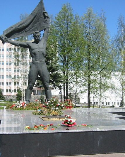 Eternal Flame Monument to WWII in Izhevsk, Russia (http://en.wikipedia.org/wiki/File:Eternal_Flame.jpg)