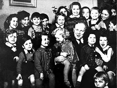 Danish-Jewish children was taken in a children's home in Sweden after their escape from Denmark (http://isurvived.org/Pictures_iSurvived-2/DanishJewish-children.GIF)