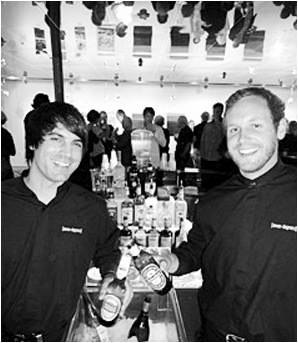 (l-r) Bartenders Mike and Matt