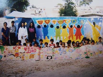 Peace Mural of cloth displayed around the world (Funkor Childart)