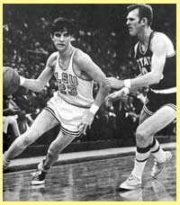 Pete Playing at LSU. (http://www.lsu.edu/highlights/051/maravich.html)