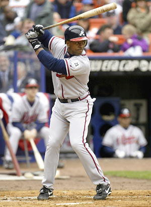 Julio Fanco at the bat (http://i.a.cnn.net/si/2005/baseball/mlb/01/16/ageless.franco.ap/tx.julio.francos.getty.jpg)