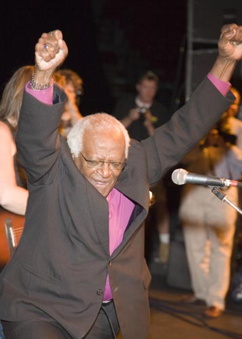 Desmond Tutu<br>(www.peacejam.org)