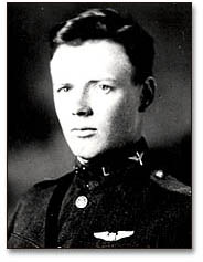 Chalres Lindbergh in uniform. (www.cradleofaviation.org/ history/people/lind.html)
