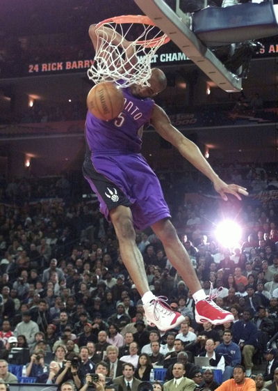 Vince Carter breaks down his most dangerous dunk: If you fall off you  break your arm - Basketball Network - Your daily dose of basketball