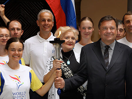 Mayor Zoran Jankovic at the World Harmony Run (worldharmonyrun.org)