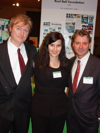 Doug Hollingsworth, Katherine Kirbo, and Todd Bar (http://www.myhero.com/go/hero.asp?hero=Reef_Ball_Tech_2005)