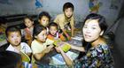 Li Ling talking with the children<ve> (http://image.baidu.com/i?tn=baiduimage&ct=201326592&lm=-1&cl=2&word=%C0%EE%C1%E9)