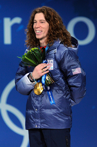 Shaun White entering skateboard contests with eye on Summer