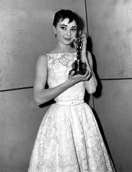 Audrey winning an Oscar For Best Actress (Photobucket)