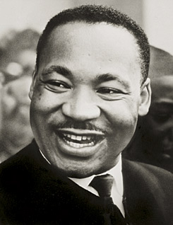  (http://moralheroes.org/wp-content/uploads/2011/01/Martin-Luther-King-Jr.jpg)